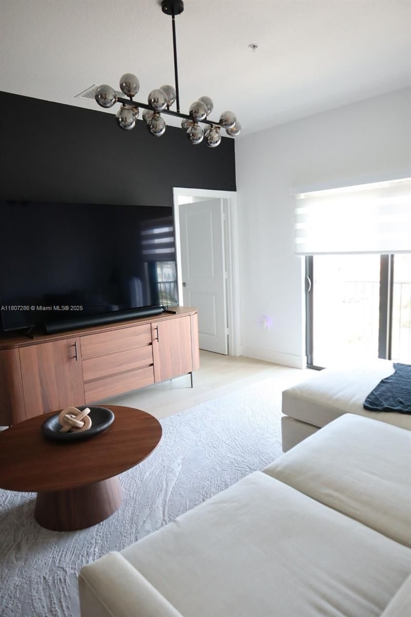 8201 NW 41st St, Unit D-402, Doral, FL 33166 Photo