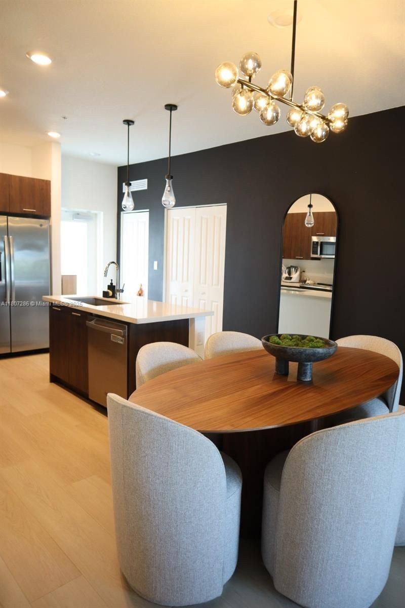 8201 NW 41st St, Unit D-402, Doral, FL 33166 Photo