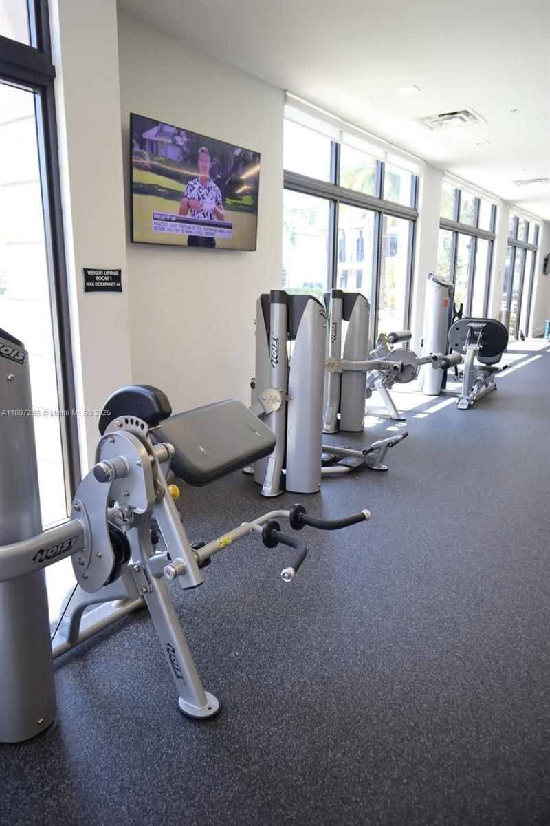 8201 NW 41st St, Unit D-402, Doral, FL 33166 Photo