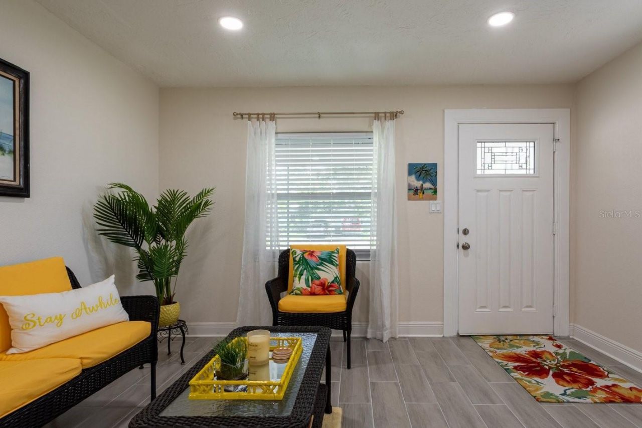 4611 17th Avenue N, Saint Petersburg, FL 33713 Photo