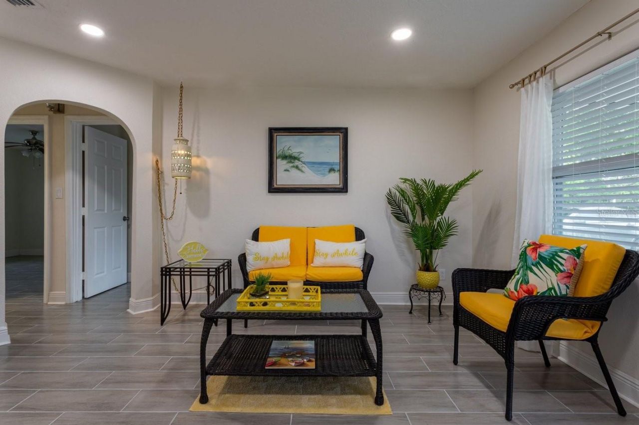 4611 17th Avenue N, Saint Petersburg, FL 33713 Photo