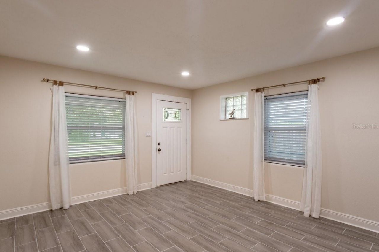 4611 17th Avenue N, Saint Petersburg, FL 33713 Photo