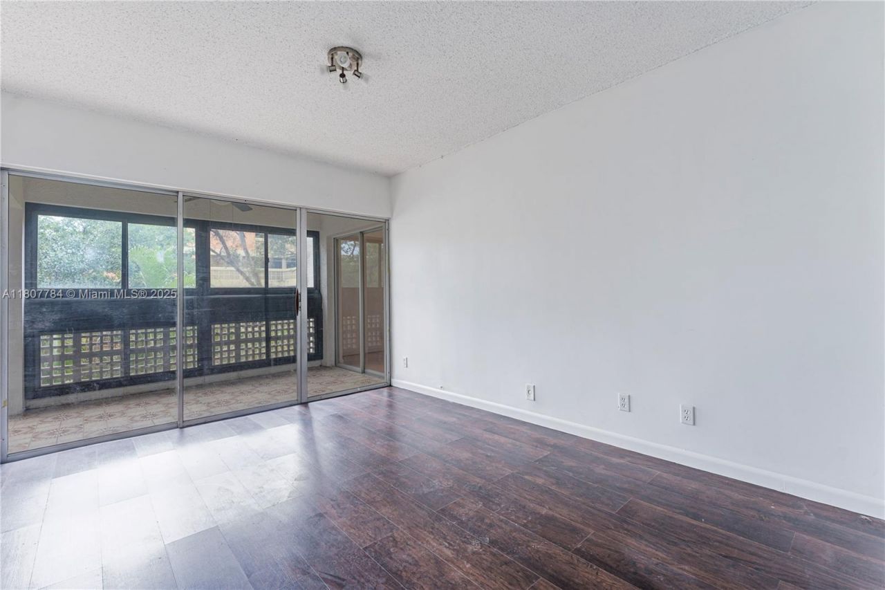 3301 Spanish Moss Ter, Unit 406, Lauderhill, FL 33319 Photo