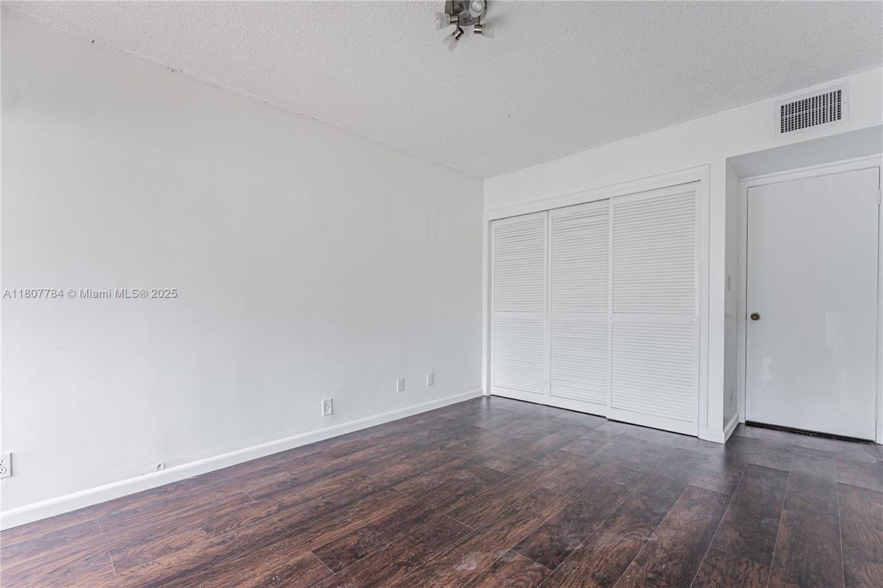 3301 Spanish Moss Ter, Unit 406, Lauderhill, FL 33319 Photo