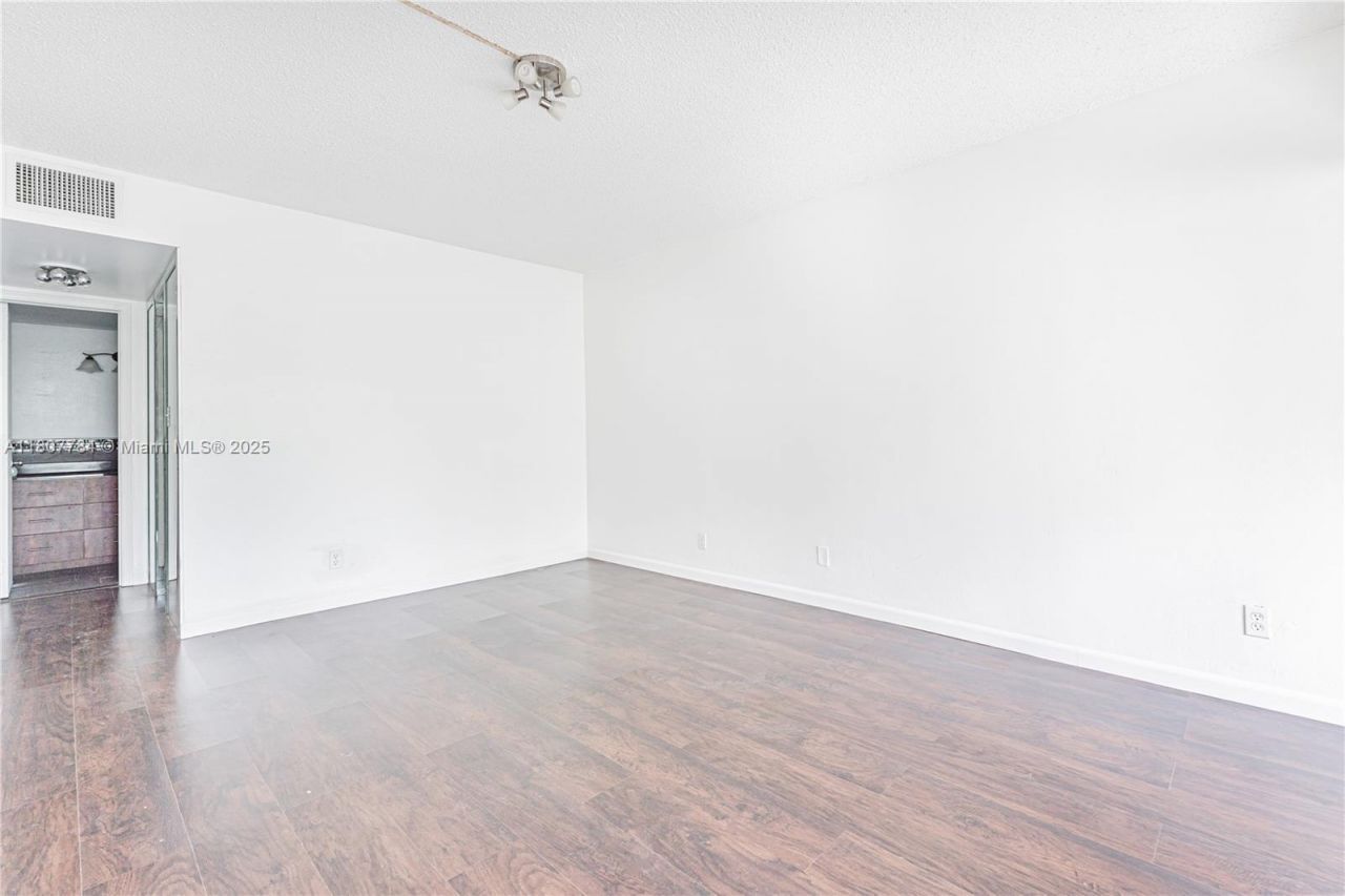 3301 Spanish Moss Ter, Unit 406, Lauderhill, FL 33319 Photo