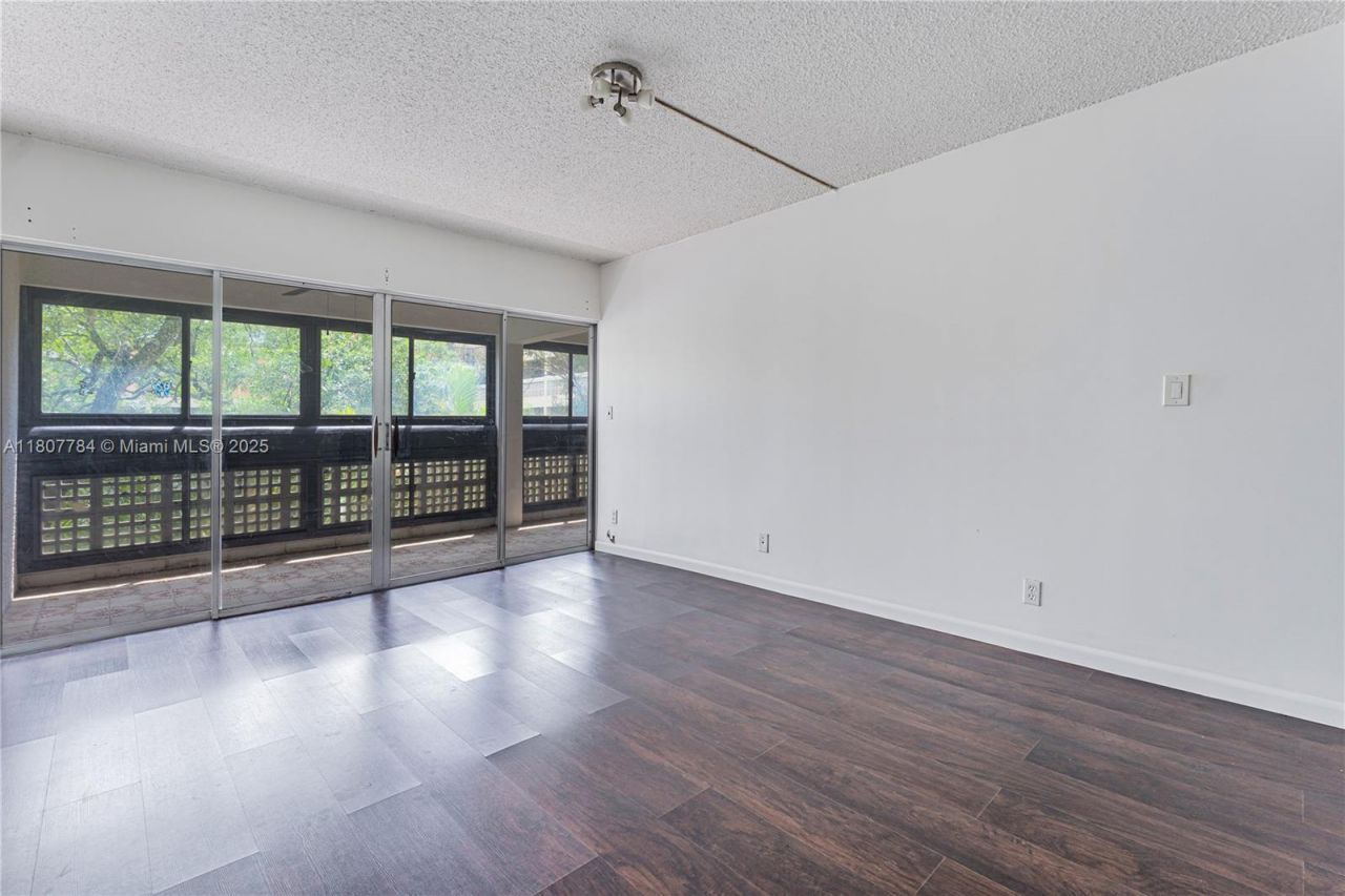 3301 Spanish Moss Ter, Unit 406, Lauderhill, FL 33319 Photo