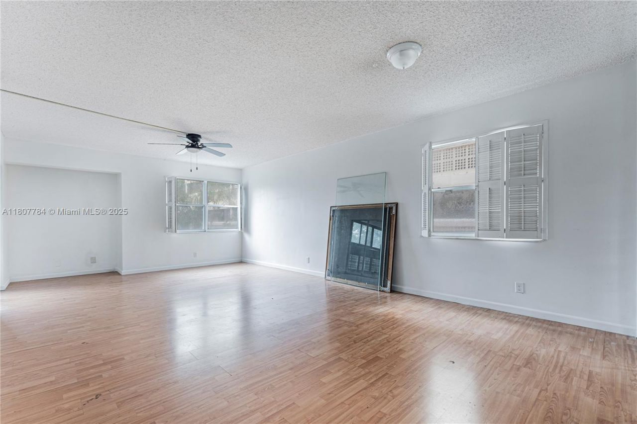 3301 Spanish Moss Ter, Unit 406, Lauderhill, FL 33319 Photo