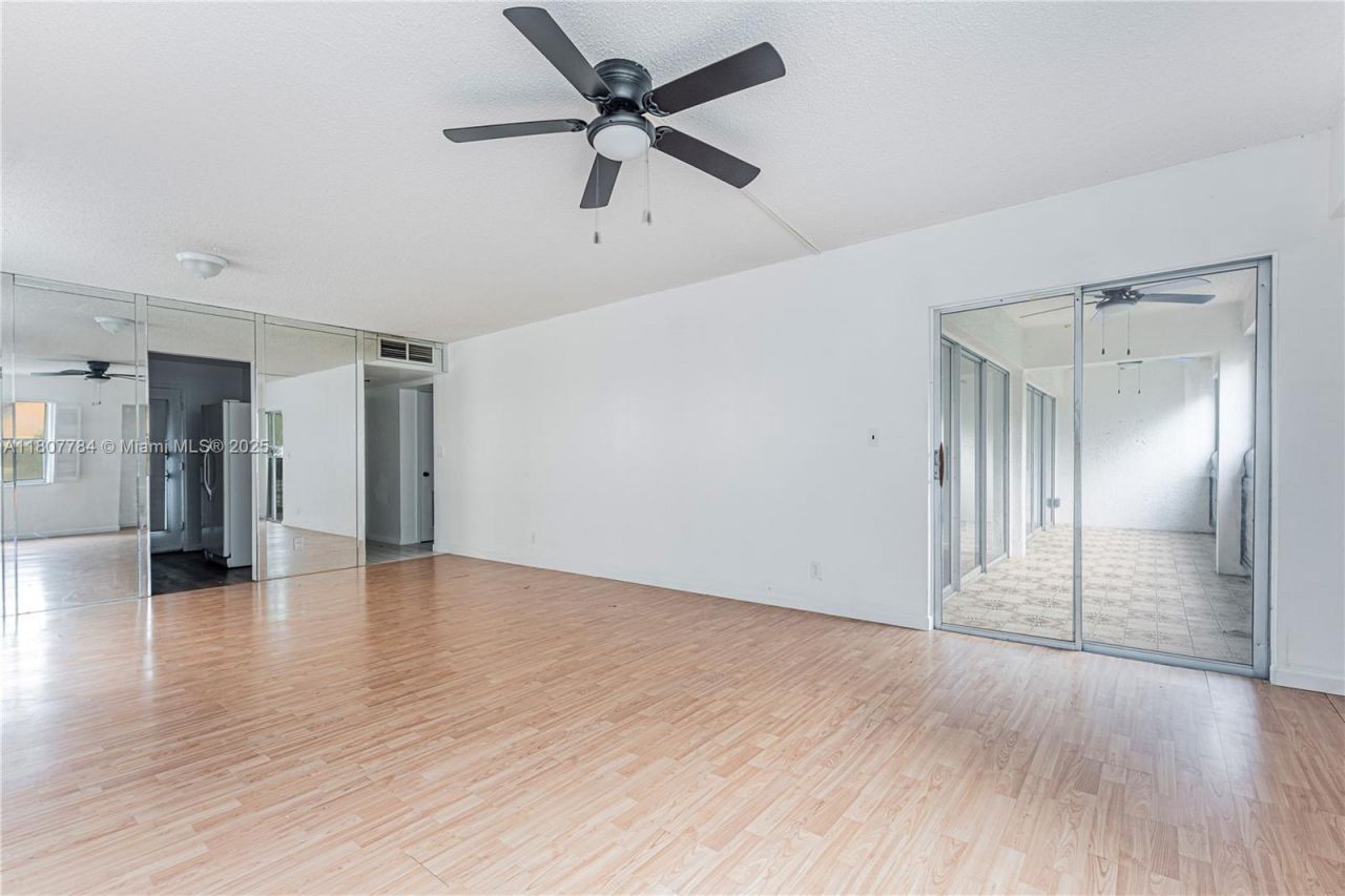 3301 Spanish Moss Ter, Unit 406, Lauderhill, FL 33319 Photo