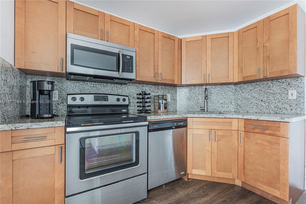 3301 Spanish Moss Ter, Unit 406, Lauderhill, FL 33319 Photo