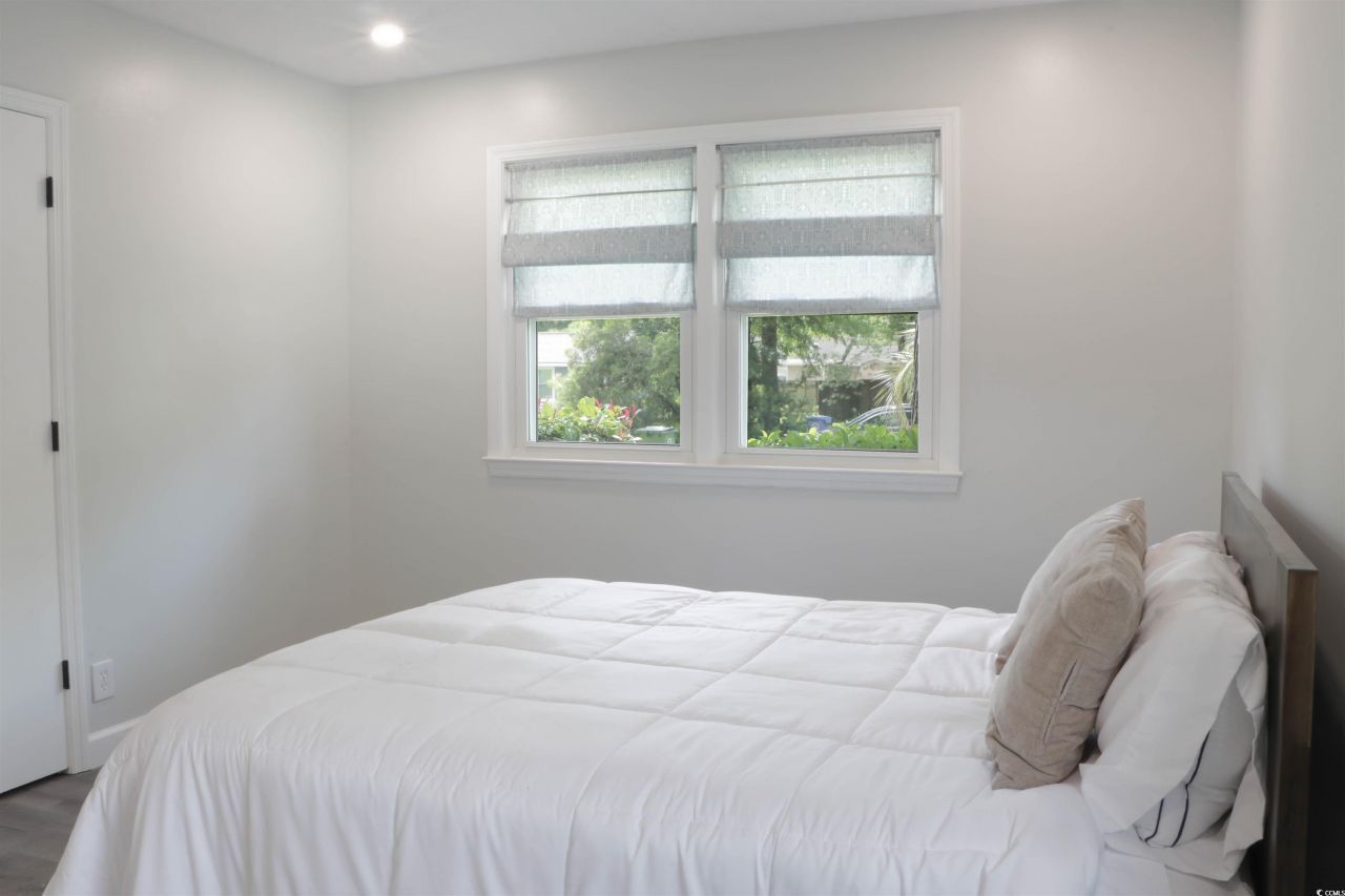 1014 Bay Dr. Photo 16