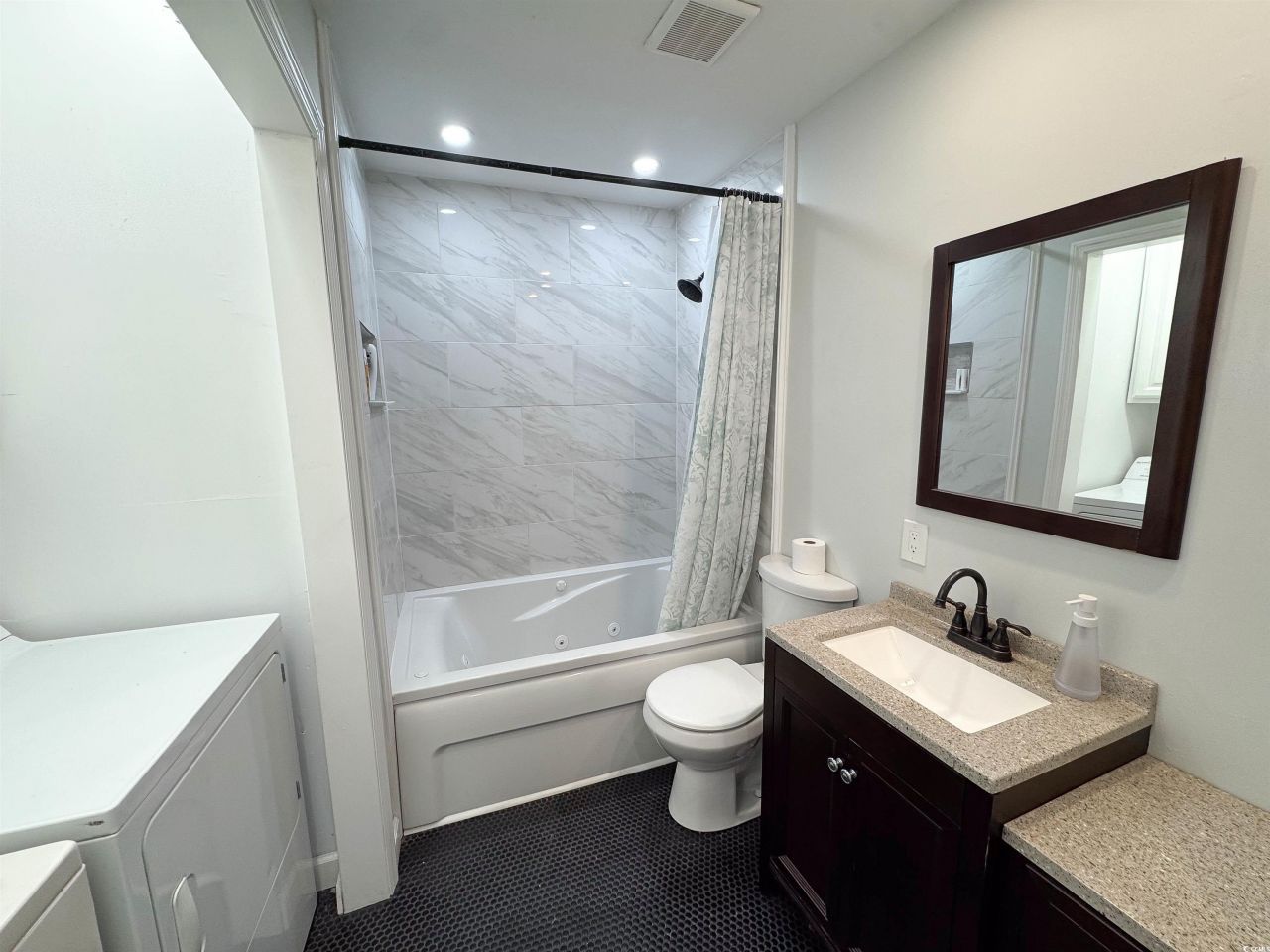 1014 Bay Dr. Photo 6