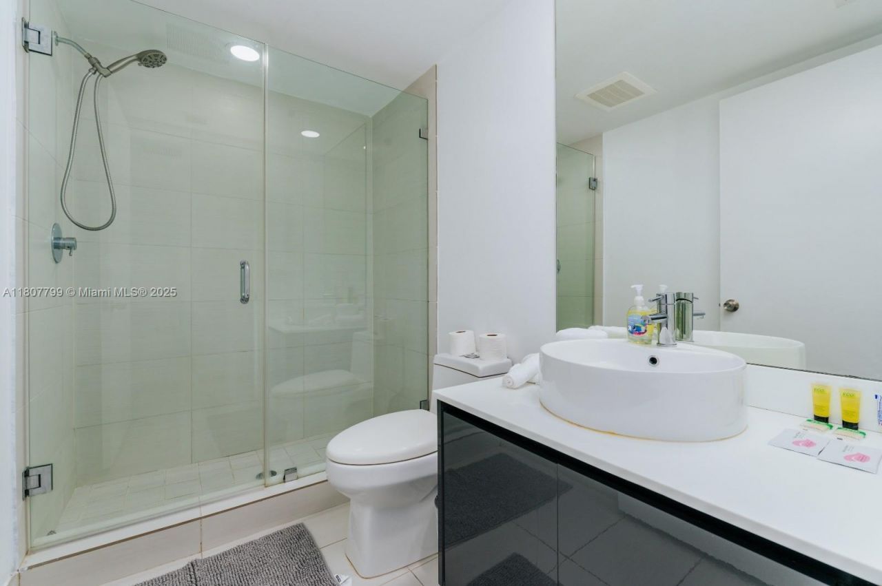 31 SE 6th St, Unit 2408, Miami, FL 33131 Photo