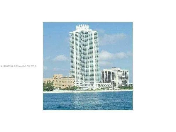 6365 Collins Ave, Unit 2110, Miami Beach, FL 33141