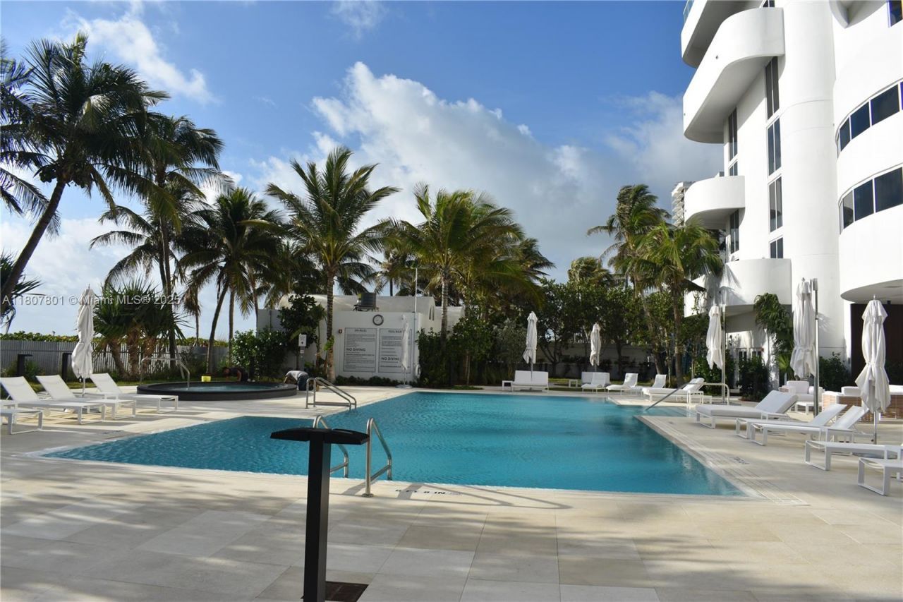 6365 Collins Ave, Unit 2110, Miami Beach, FL 33141 Photo