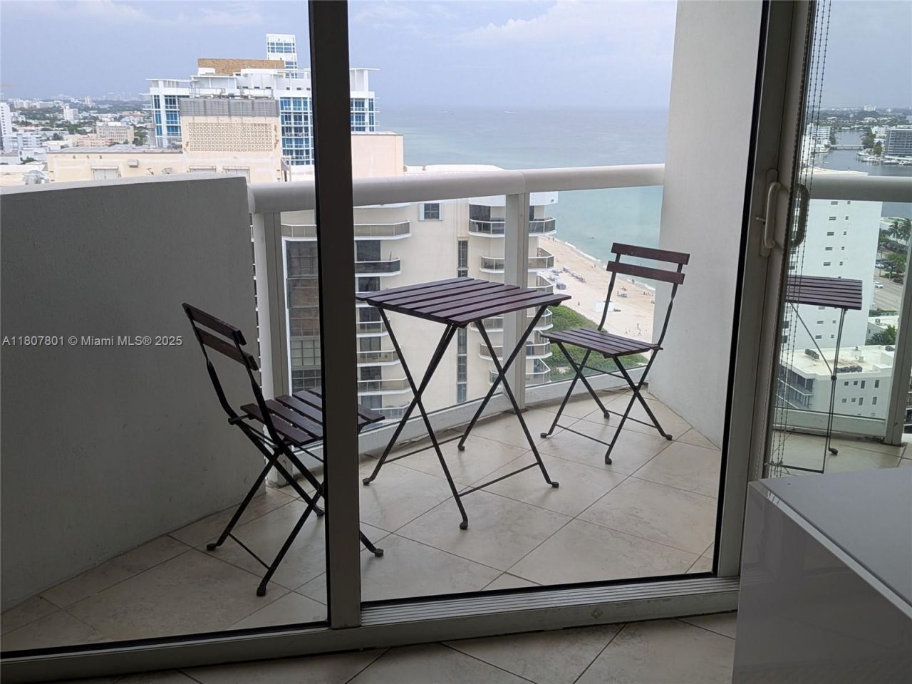 6365 Collins Ave, Unit 2110, Miami Beach, FL 33141 Photo