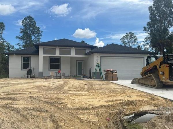 2152 Winnetka DR, LEHIGH ACRES, FL 33972