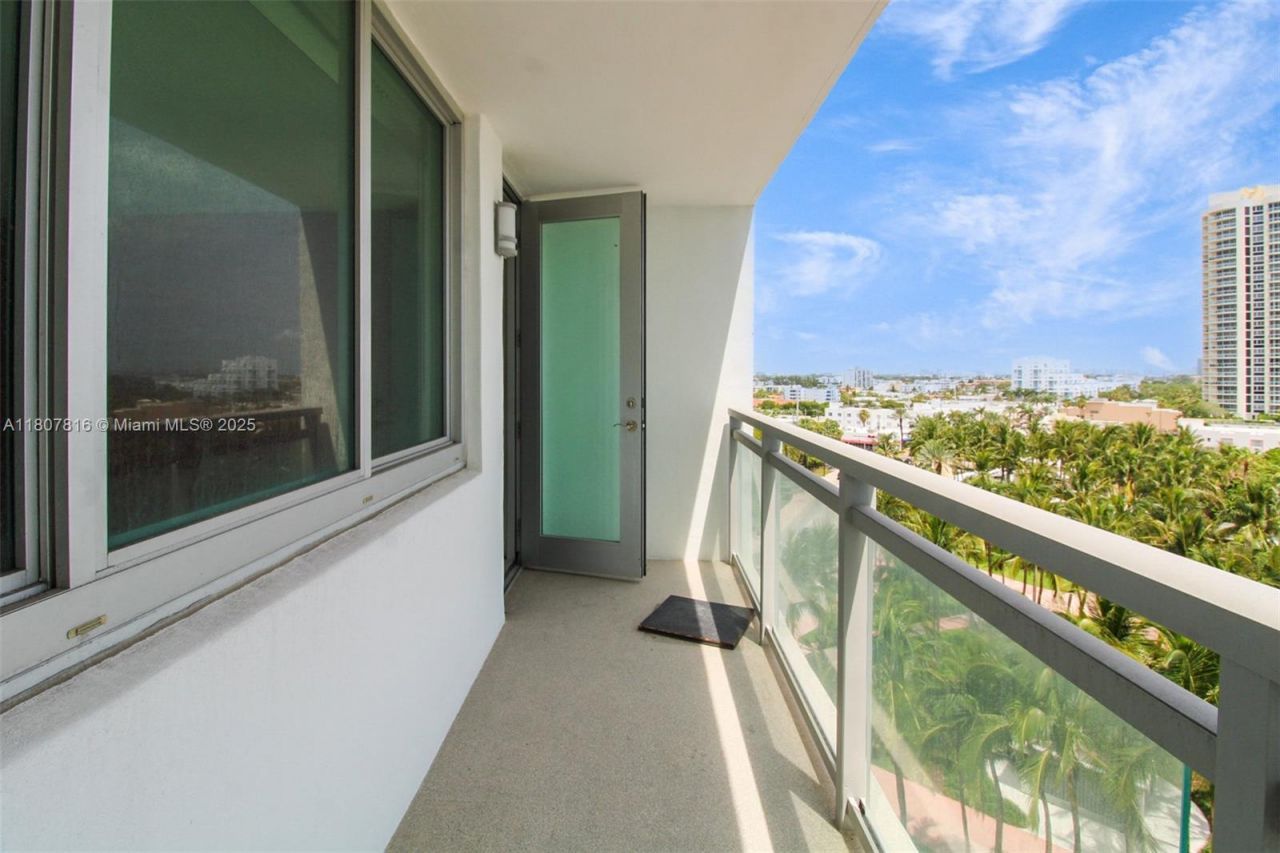 7135 Collins Ave, Unit 934, Miami Beach, FL 33141 Photo