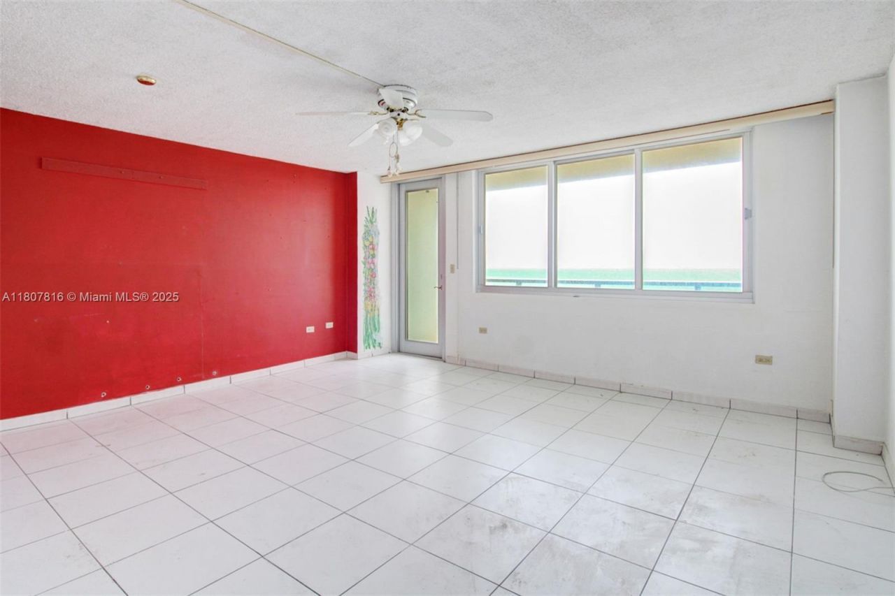 7135 Collins Ave, Unit 934, Miami Beach, FL 33141 Photo
