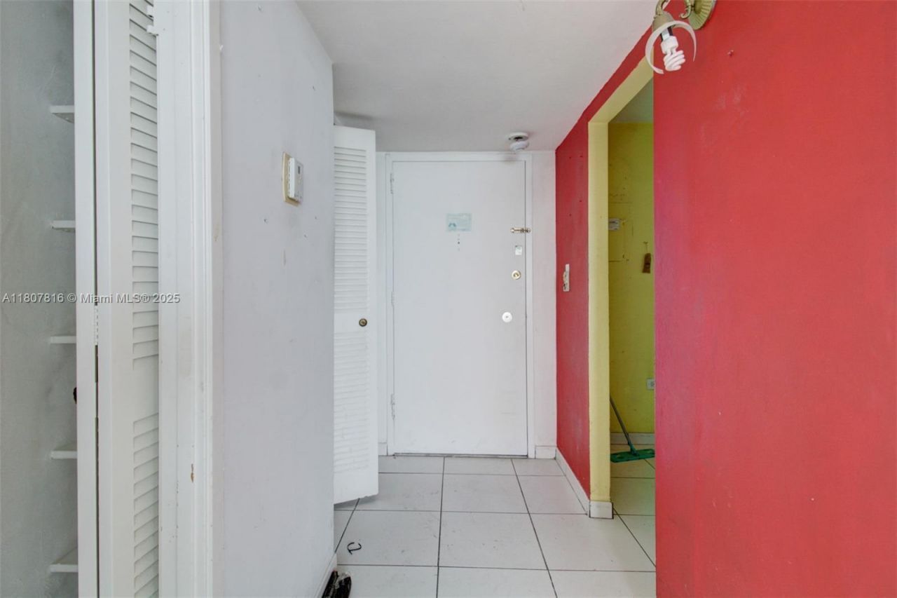 7135 Collins Ave, Unit 934, Miami Beach, FL 33141 Photo
