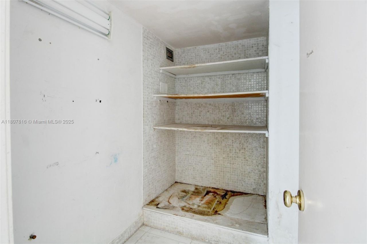 7135 Collins Ave, Unit 934, Miami Beach, FL 33141 Photo