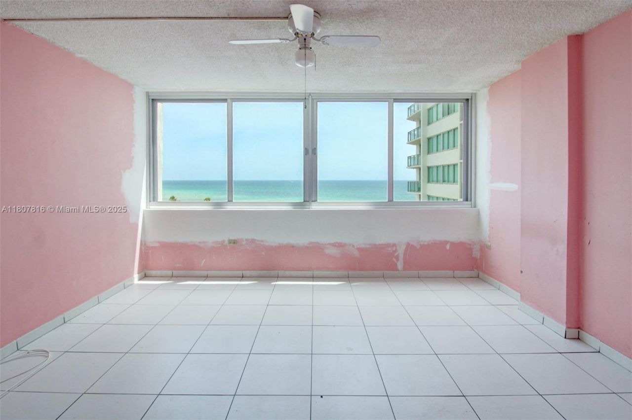 7135 Collins Ave, Unit 934, Miami Beach, FL 33141 Photo