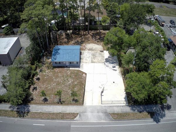 4736 Lake Worth Rd, Green Acres, FL 33463