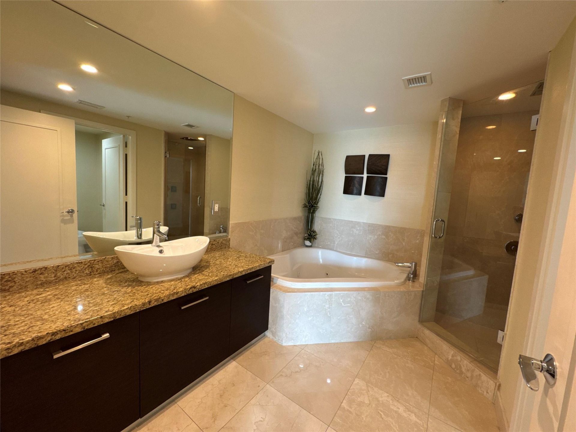 9400 W Bay Harbor Drive, Unit 202, Bay Harbor Islands, FL 33154 Photo