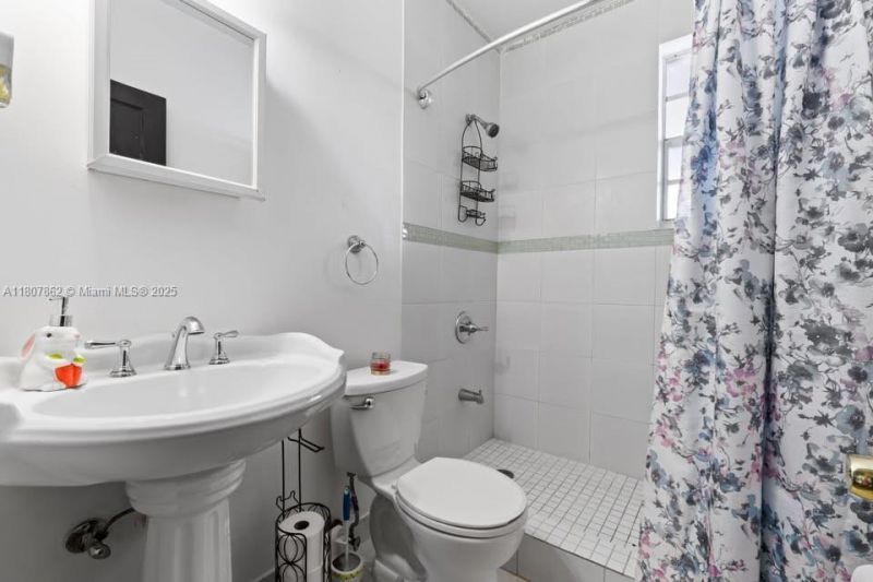 2655 NW 14th Ave, Miami, FL 33142 Photo