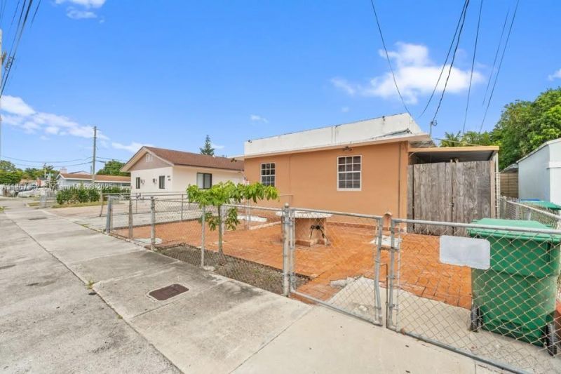 2655 NW 14th Ave, Miami, FL 33142 Photo