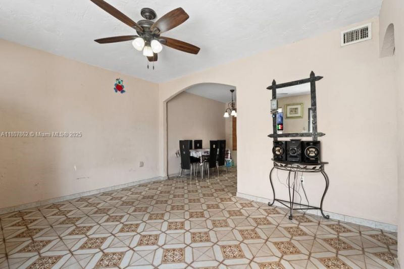 2655 NW 14th Ave, Miami, FL 33142 Photo