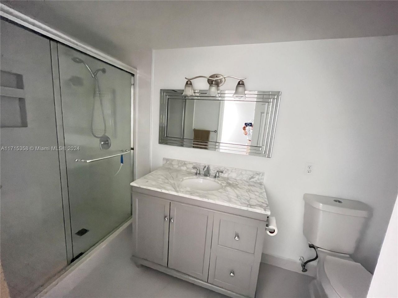 1849 S Ocean Dr, Unit 409, Hallandale Beach, FL 33009 Photo