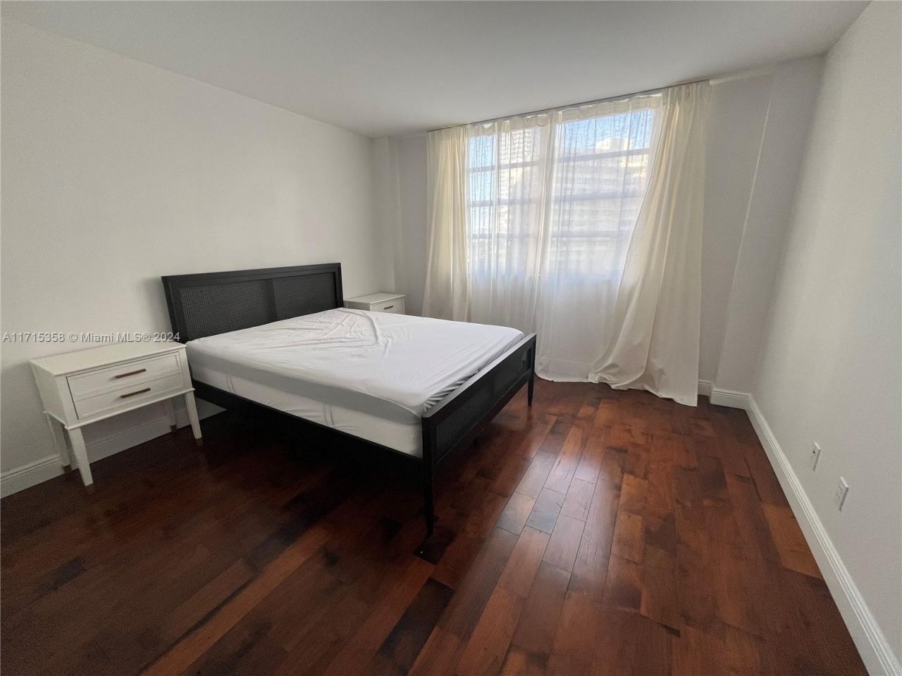 1849 S Ocean Dr, Unit 409, Hallandale Beach, FL 33009 Photo