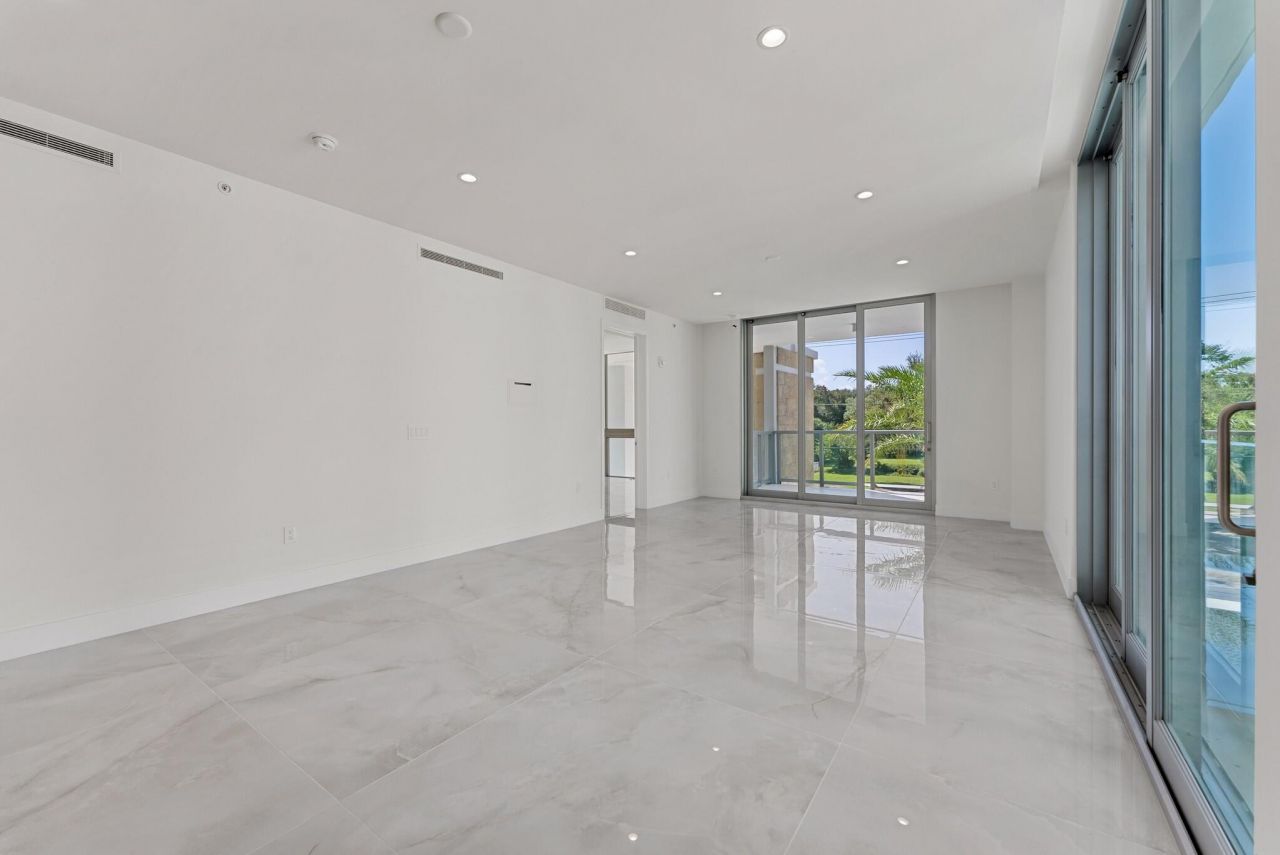 485 E Royal Palm Road, Unit 204, Boca Raton, FL 33432 Photo