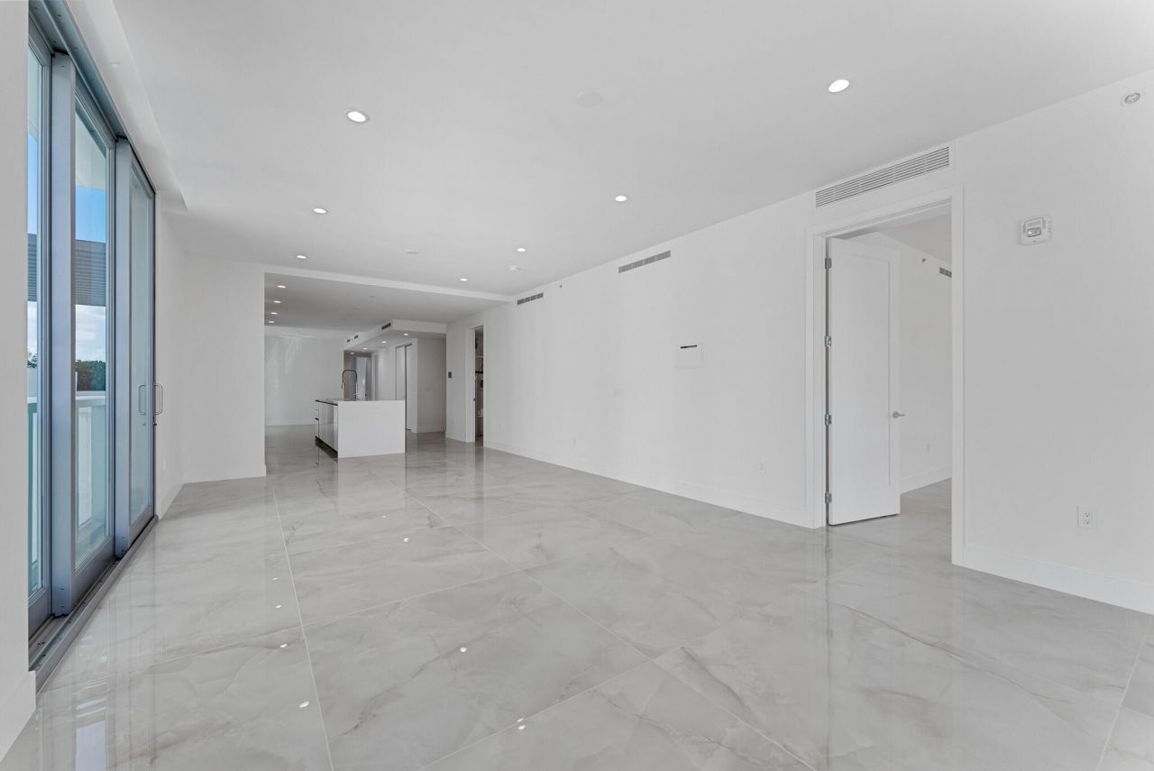 485 E Royal Palm Road, Unit 204, Boca Raton, FL 33432 Photo