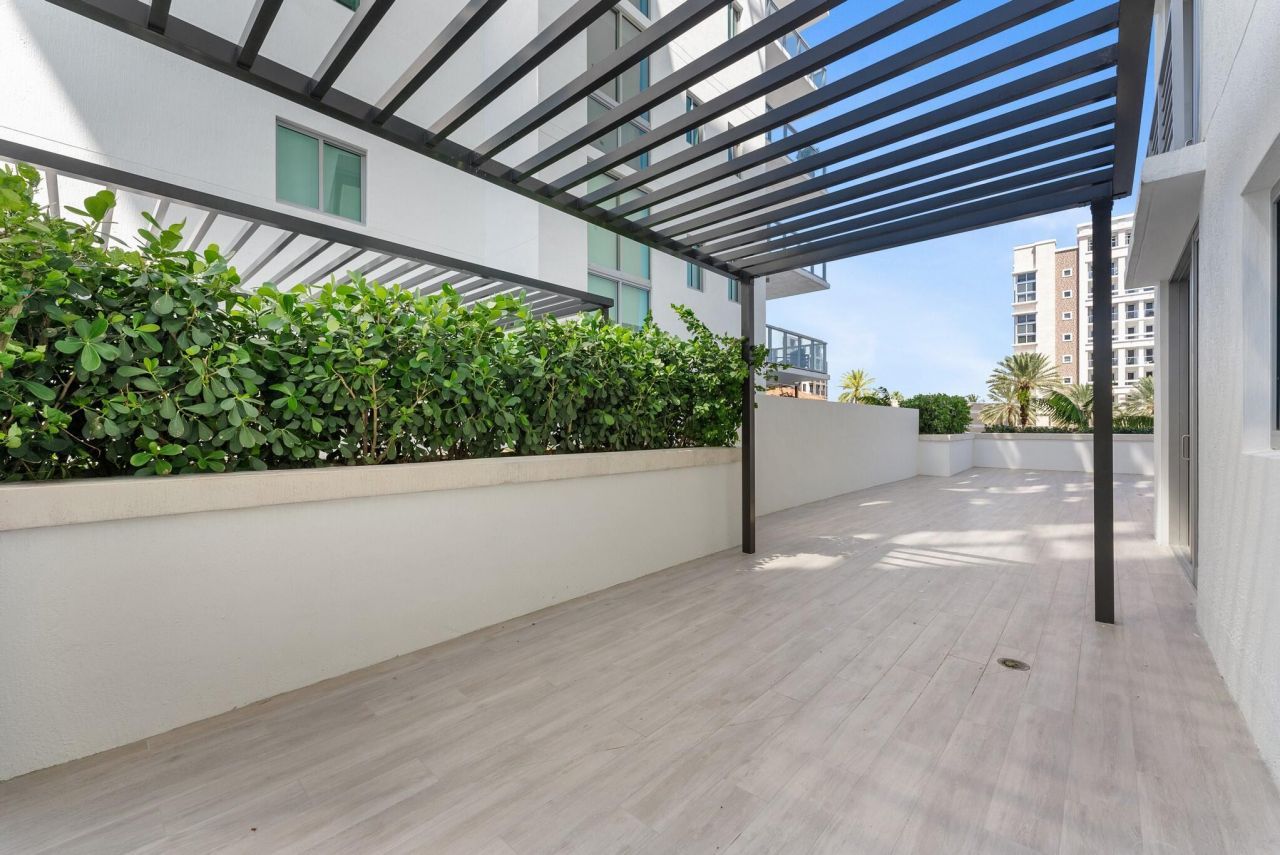 485 E Royal Palm Road, Unit 204, Boca Raton, FL 33432 Photo