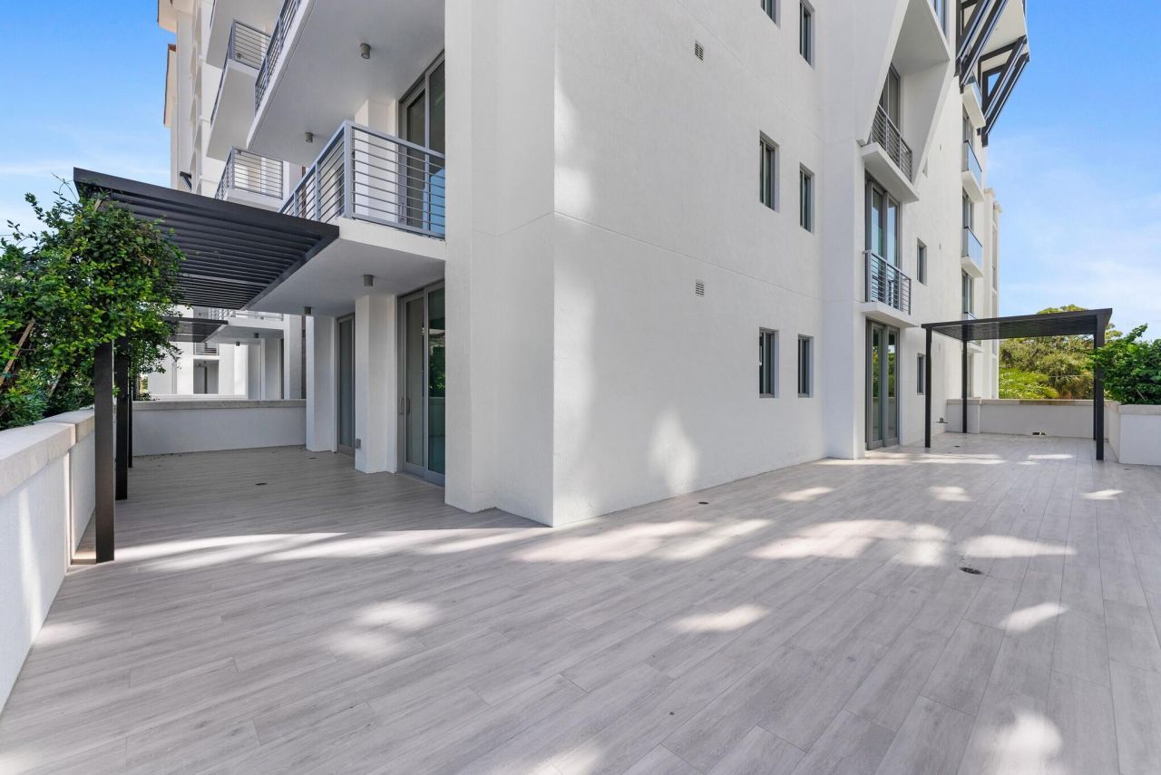 485 E Royal Palm Road, Unit 204, Boca Raton, FL 33432 Photo