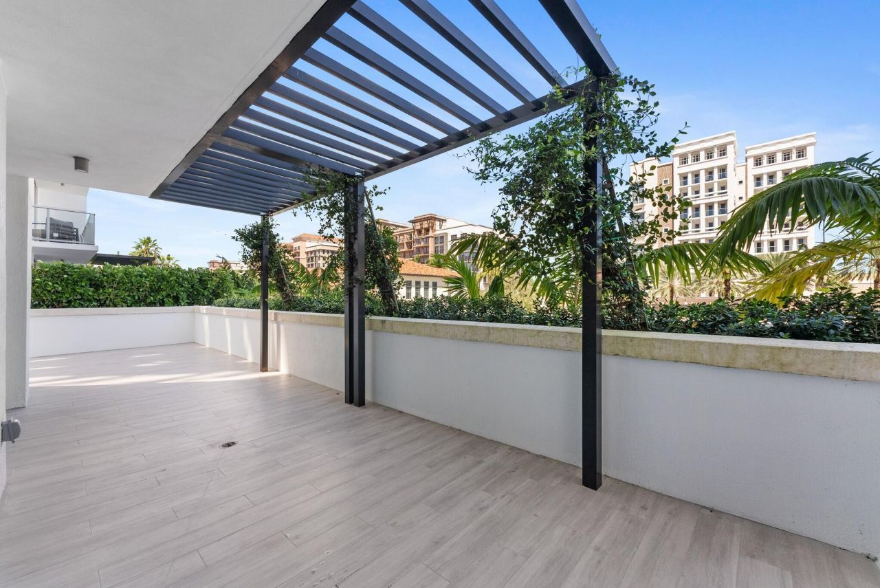 485 E Royal Palm Road, Unit 204, Boca Raton, FL 33432 Photo