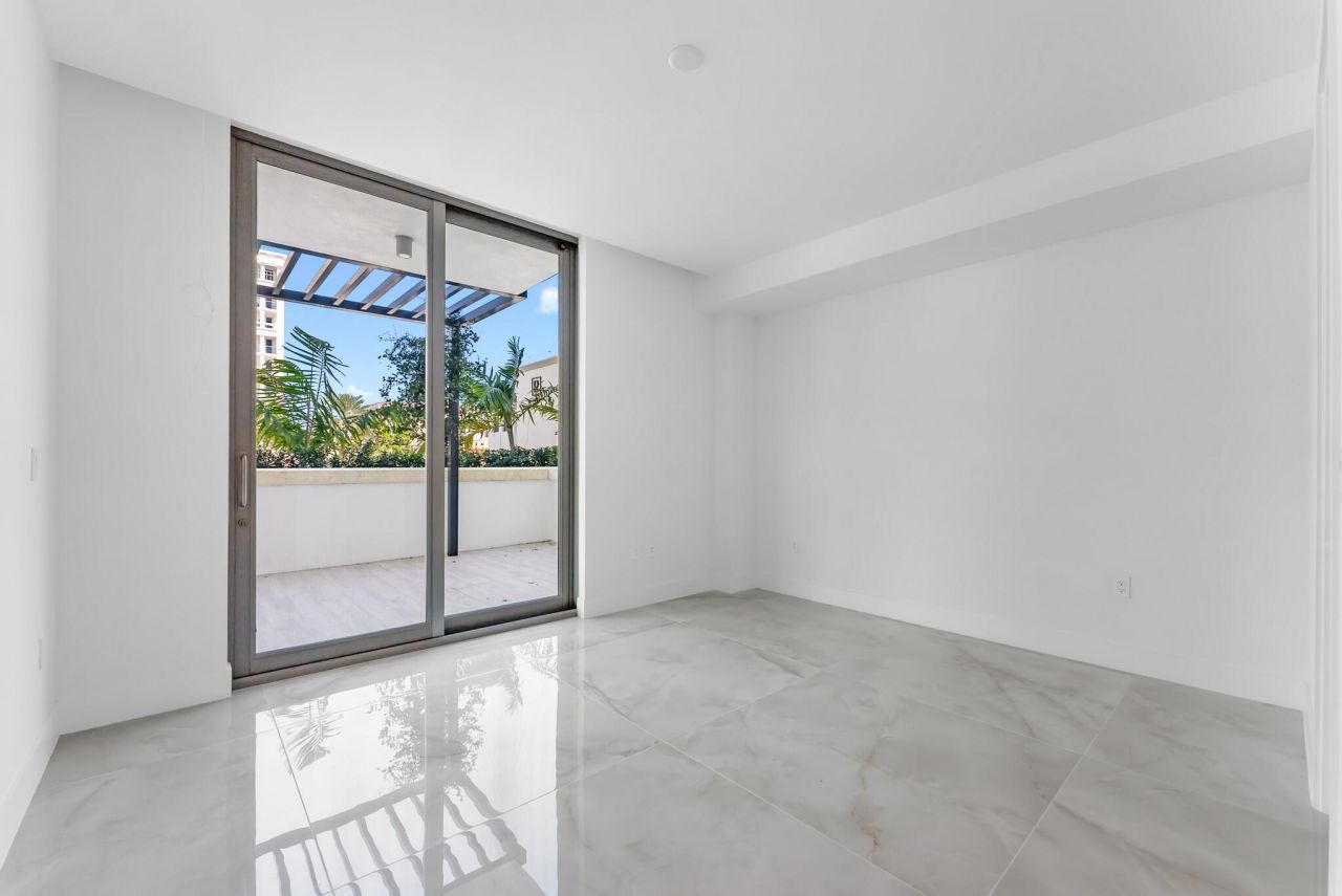 485 E Royal Palm Road, Unit 204, Boca Raton, FL 33432 Photo