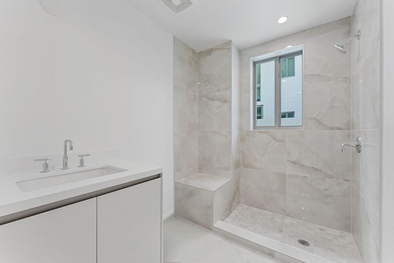 485 E Royal Palm Road, Unit 204, Boca Raton, FL 33432 Photo