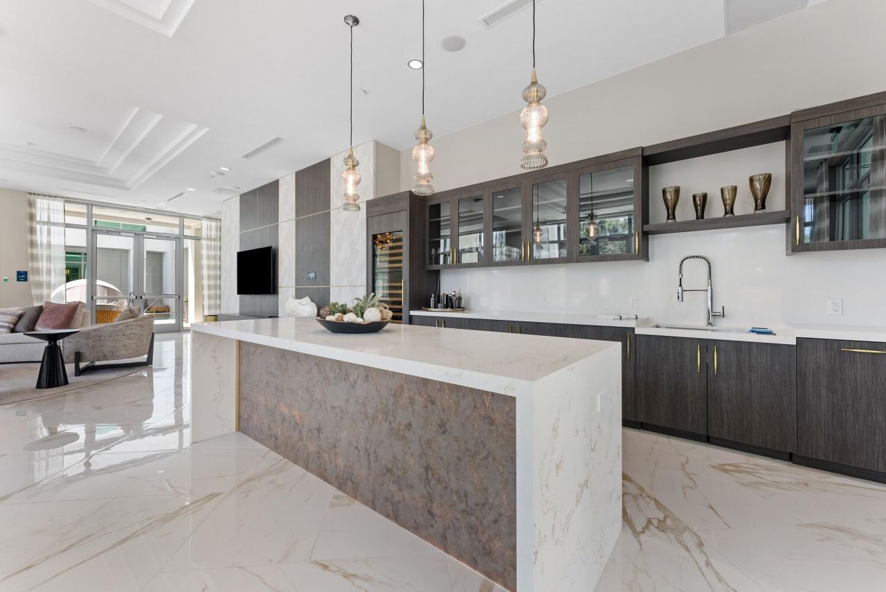 485 E Royal Palm Road, Unit 204, Boca Raton, FL 33432 Photo