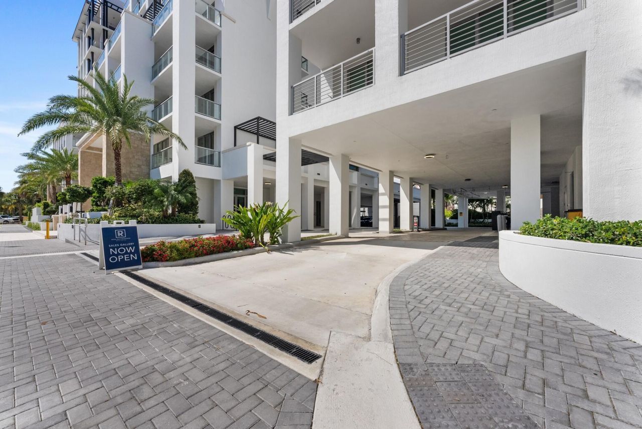 485 E Royal Palm Road, Unit 204, Boca Raton, FL 33432 Photo