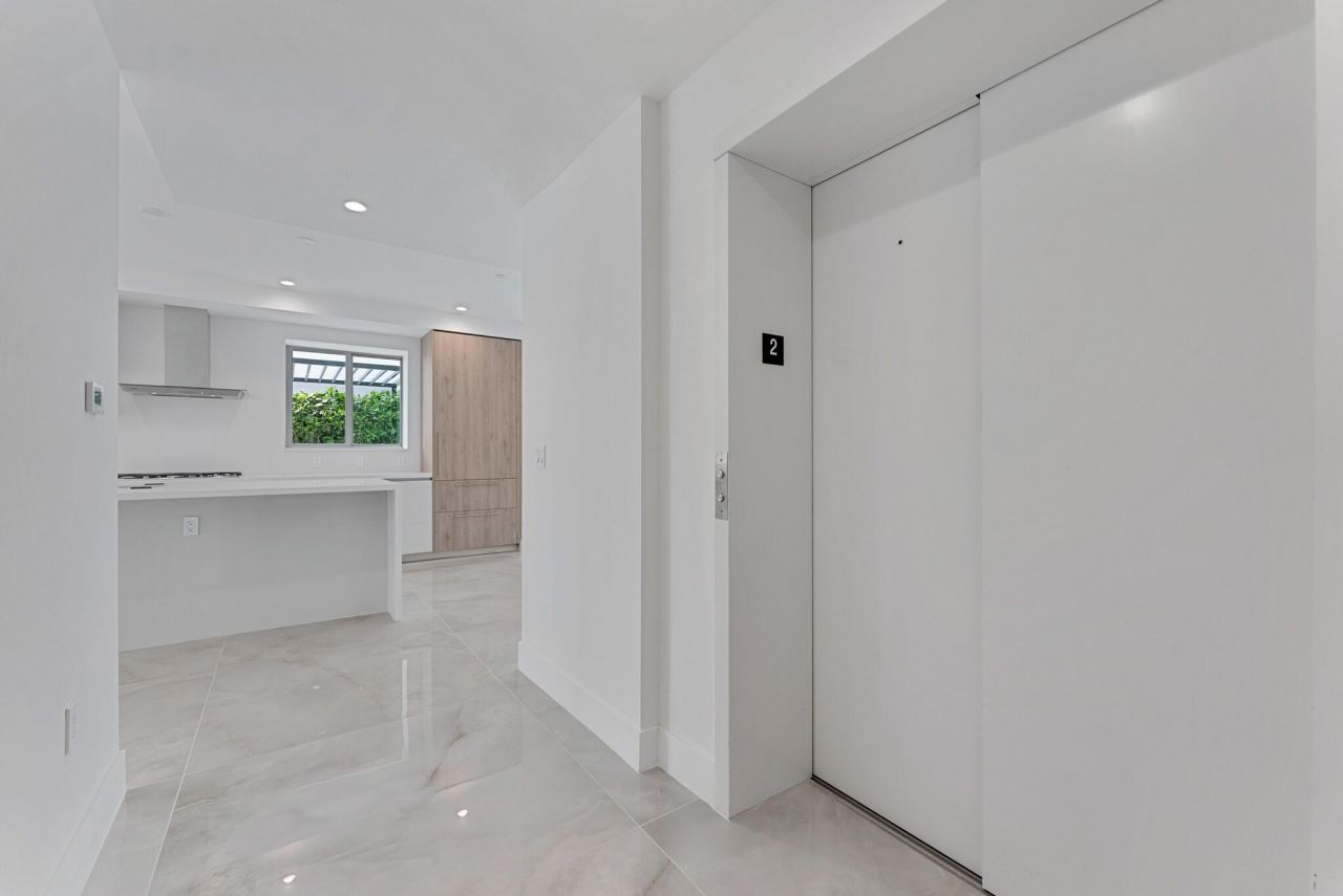 485 E Royal Palm Road, Unit 204, Boca Raton, FL 33432 Photo