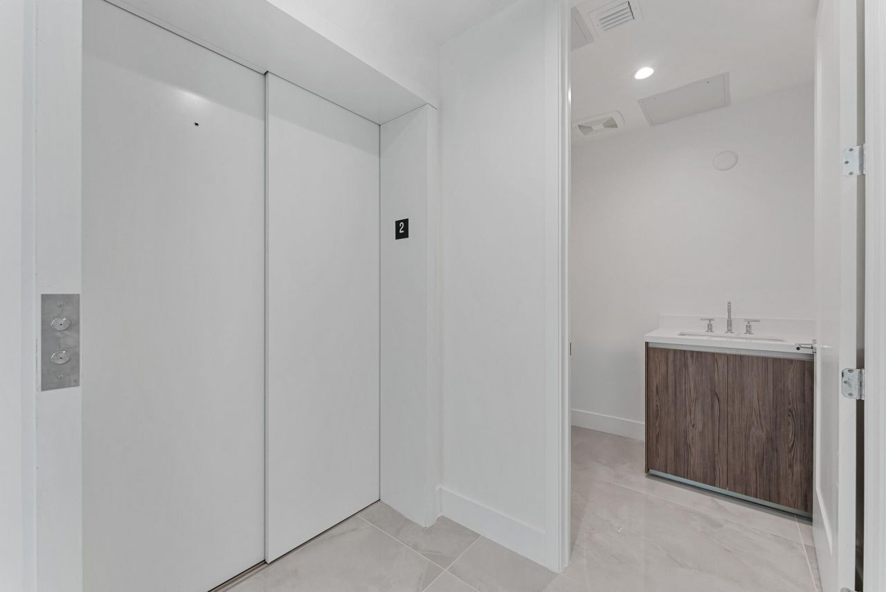 485 E Royal Palm Road, Unit 204, Boca Raton, FL 33432 Photo