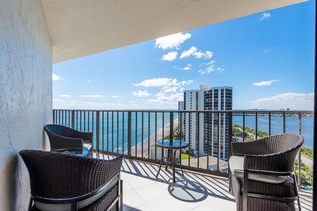 5420 N Ocean Drive, Unit 1906, Riviera Beach, FL 33404 Photo