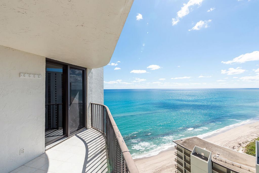 5420 N Ocean Drive, Unit 1906, Riviera Beach, FL 33404 Photo