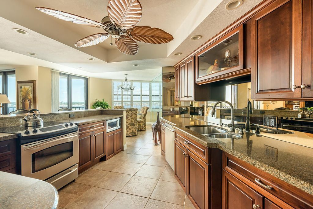 5420 N Ocean Drive, Unit 1906, Riviera Beach, FL 33404 Photo