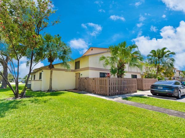 10650 NW 30th Place, Unit 1, Sunrise, FL 33322