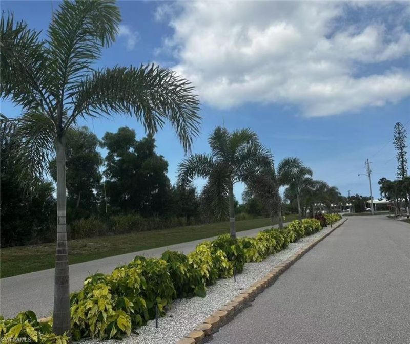 4920 Pinfish Ln, Saint James City, FL 33956 Photo