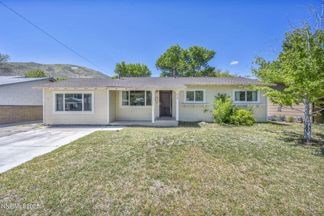 218 Albany Avenue, Carson City, NV 89703 Photo