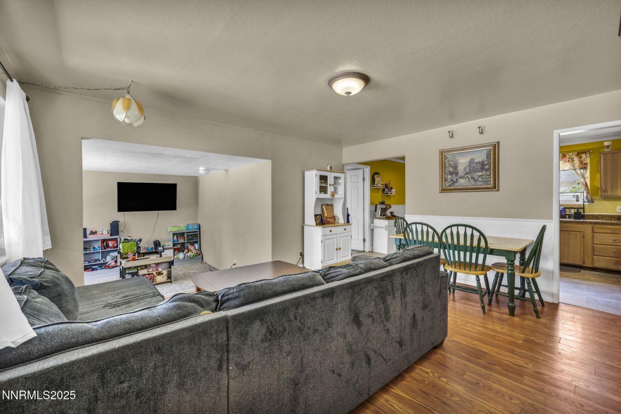 218 Albany Avenue, Carson City, NV 89703 Photo